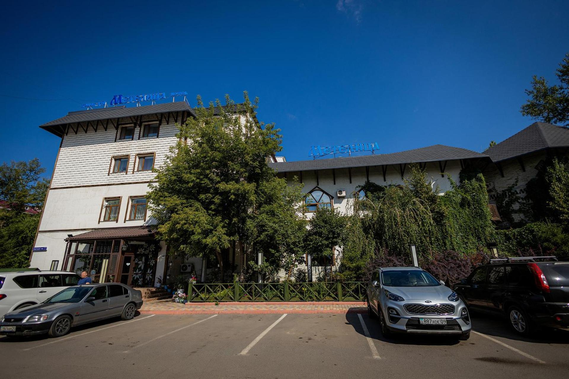 Metelitsa Hotel Karagandy Exterior foto